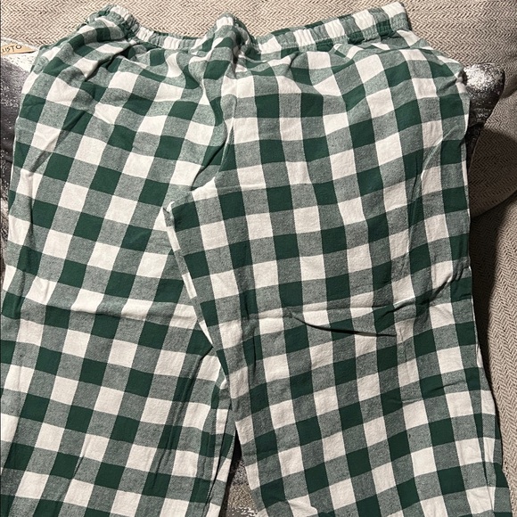 ❌Sold❌ Disney store Minnie Mouse and Daisy Duck holiday pajamas women size L GUC - Picture 11 of 12